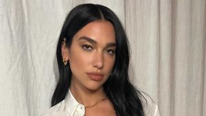 Il collier di diamanti sfoggiato da Dua Lipa durante il Met Gala