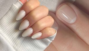 french manicure al latte