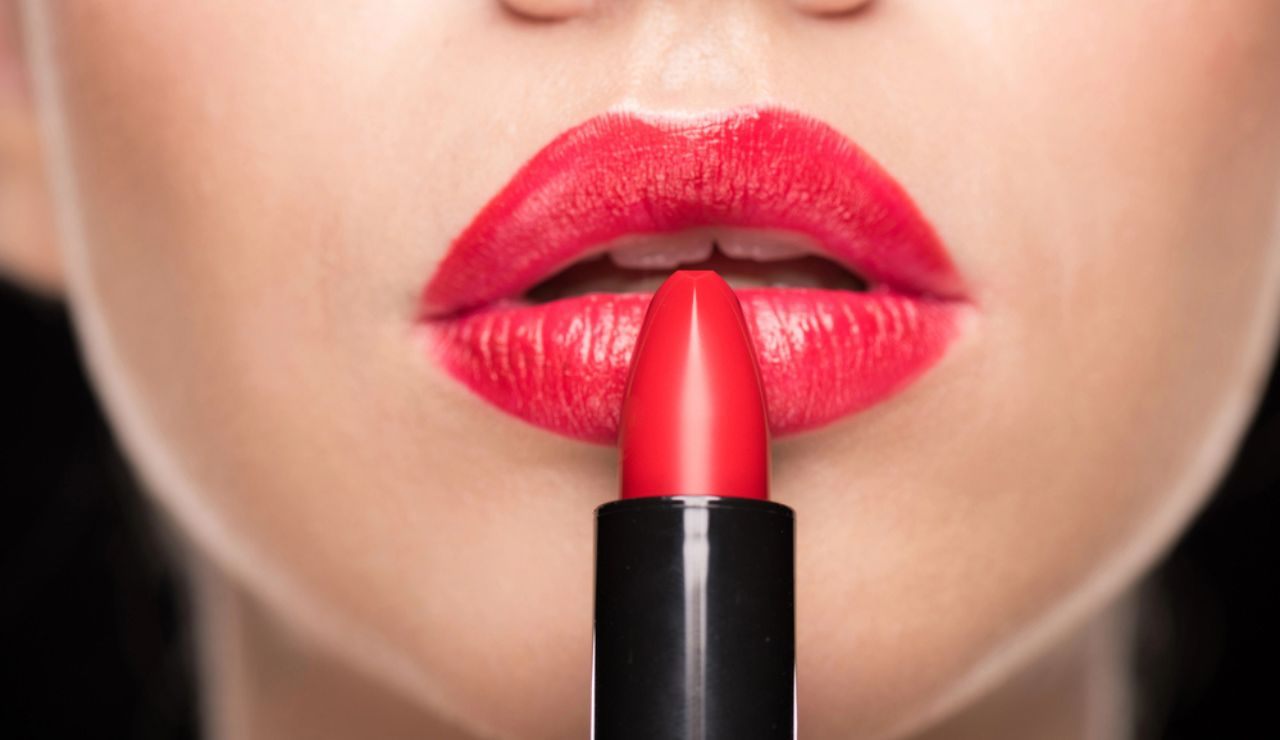 Labbra con rossetto rosso